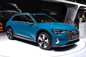 Read more about the article Uh oh… Audi recalls new E-Tron in US.